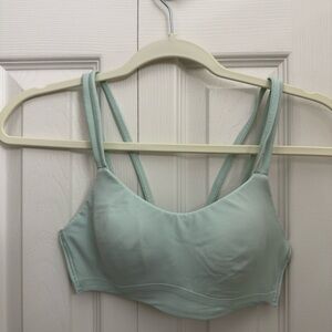 Lululemon LIKE A CLOUD BRA *LIGHT SUPPORT, B/C CUP